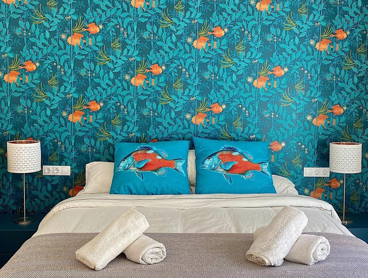 Abbott Apartment - 1 Min From The Beach - 100M2 - Sleeps 8 Sitges Kültér fotó