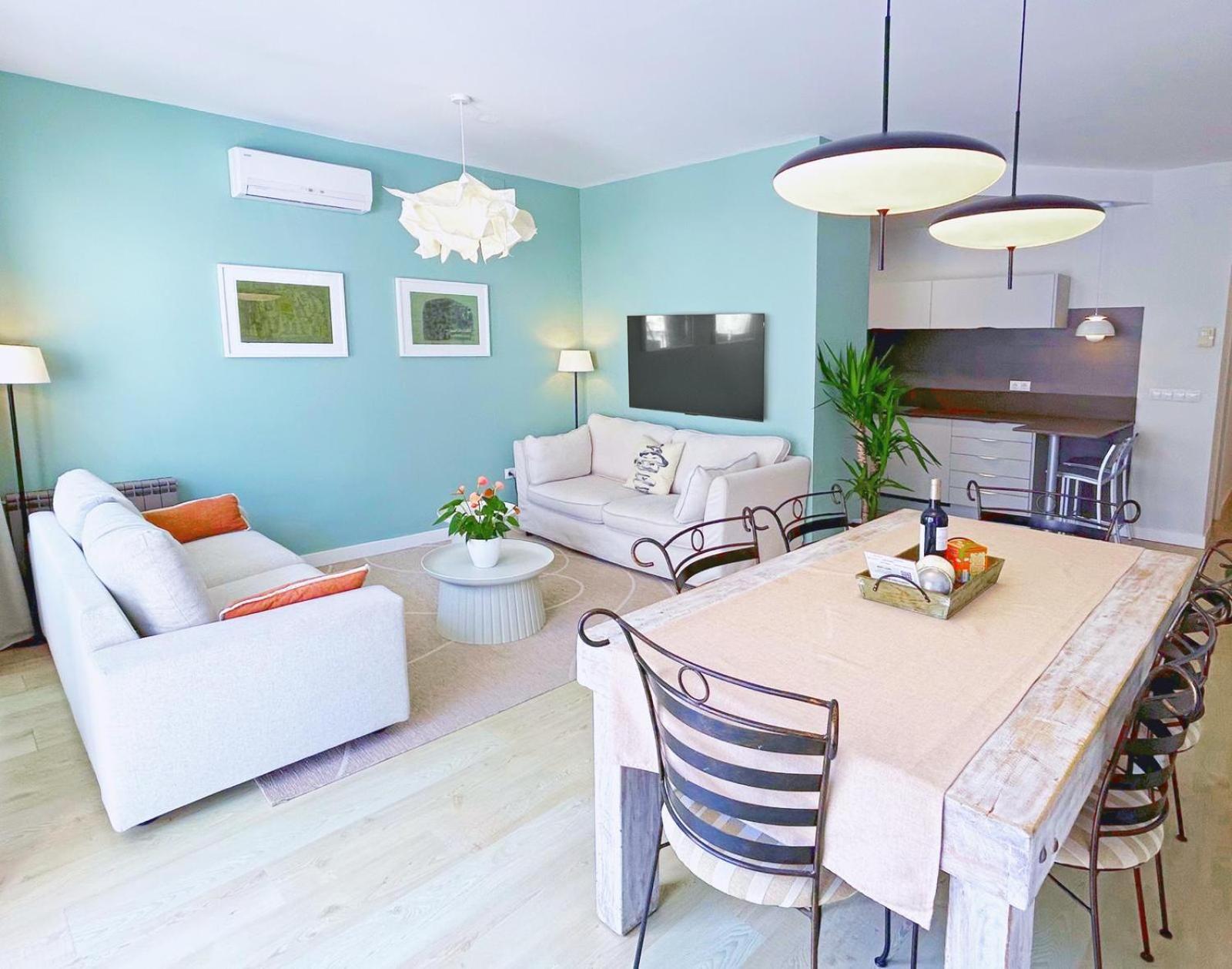 Abbott Apartment - 1 Min From The Beach - 100M2 - Sleeps 8 Sitges Kültér fotó